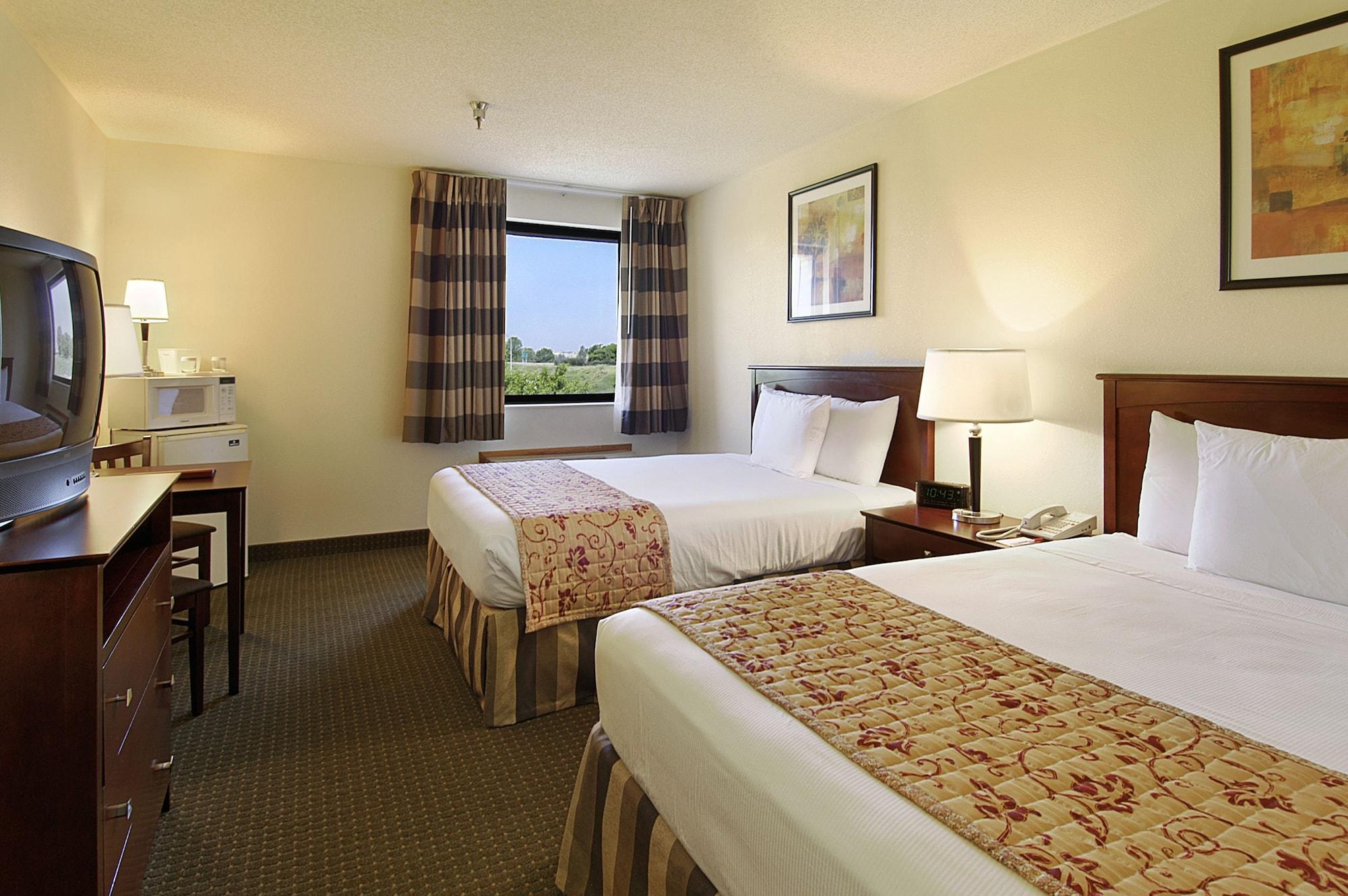Ramada By Wyndham Bettendorf Exterior foto