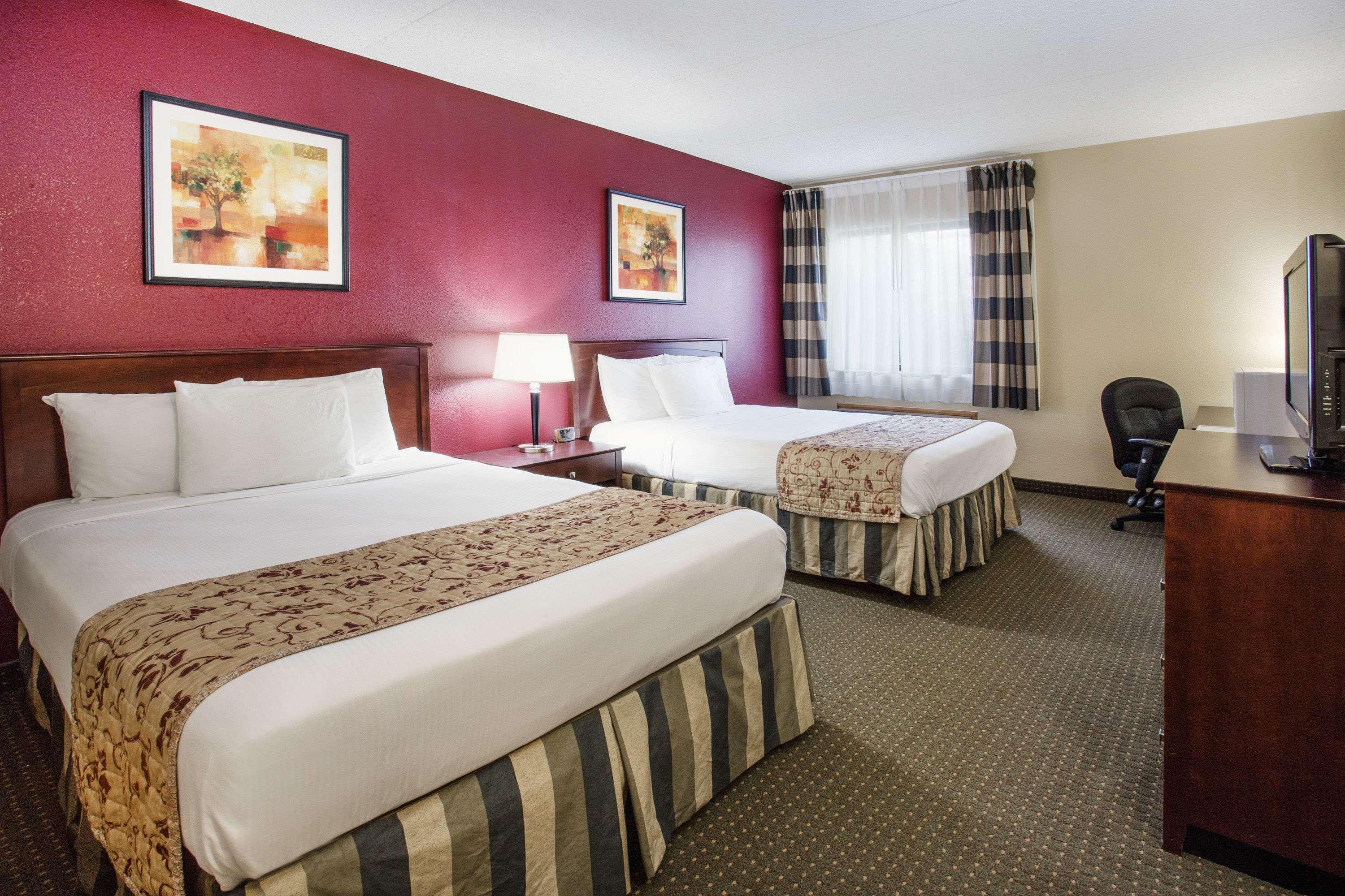 Ramada By Wyndham Bettendorf Exterior foto